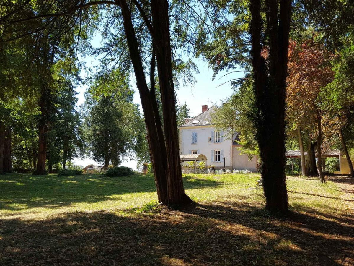 Clos Marie Hotel Iguerande Exterior photo